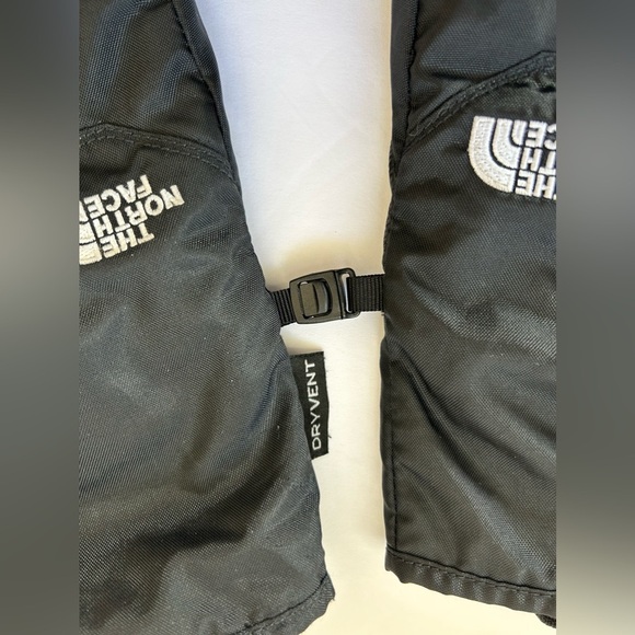 THE NORTH FACE DRYVENT GLOVES XL WINTER WARMTH. Skiing, sledding, waterproof - Picture 4 of 8